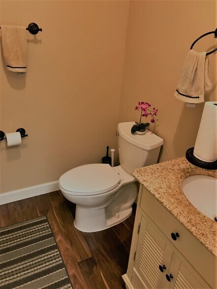 More Photos Of 8280 Princeton Square Blvd W, Jacksonville Medical For Lease