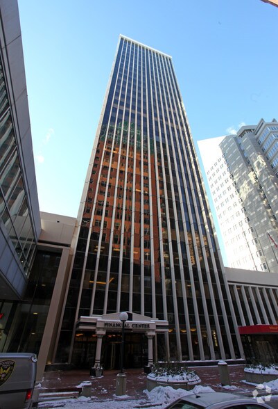 More Photos Of 606 Walnut St, Des Moines Office For Sale