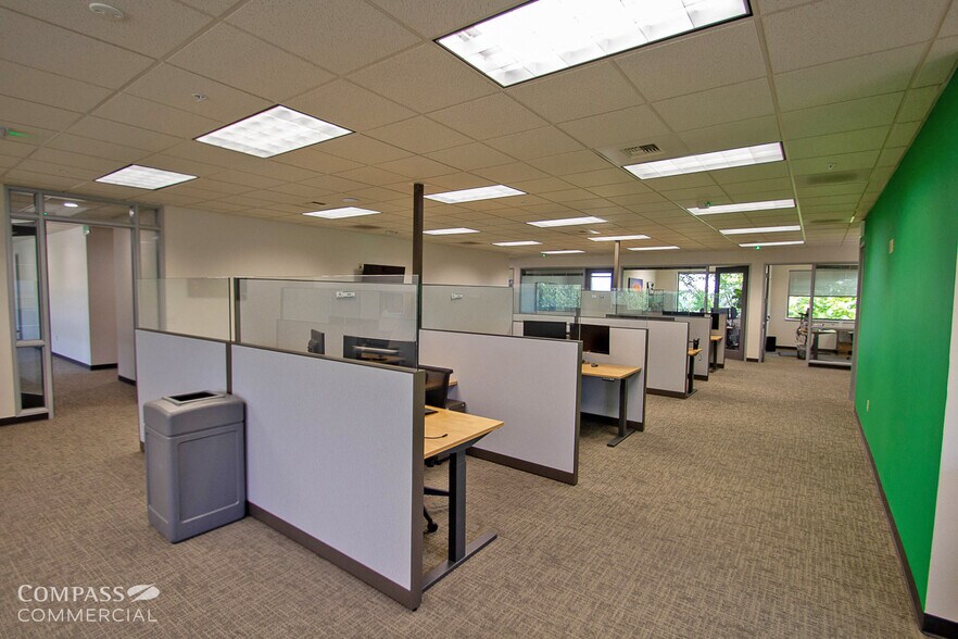 More Photos Of 123 SW Columbia St, Bend Office For Lease