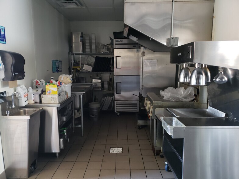 More Photos Of 229 Heritage, Lone Grove Fast Food For Sale