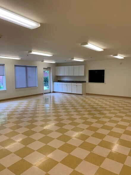 More Photos Of 109 Old Virginia Ave, Rich Creek Congregate Senior Housing For Lease