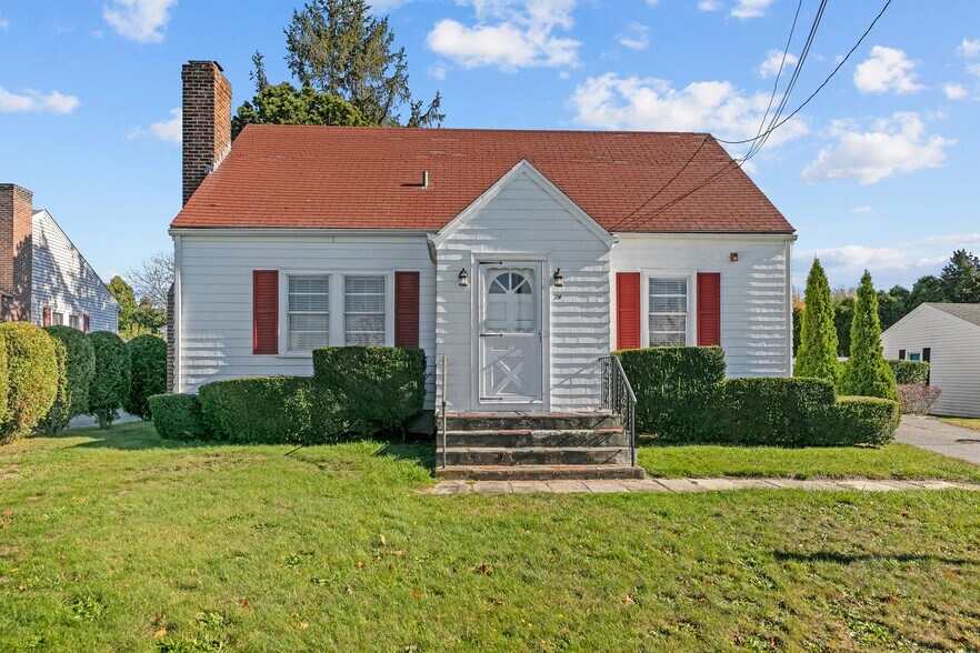 Primary Photo Of 74 Valley Rd, Middletown Office For Sale