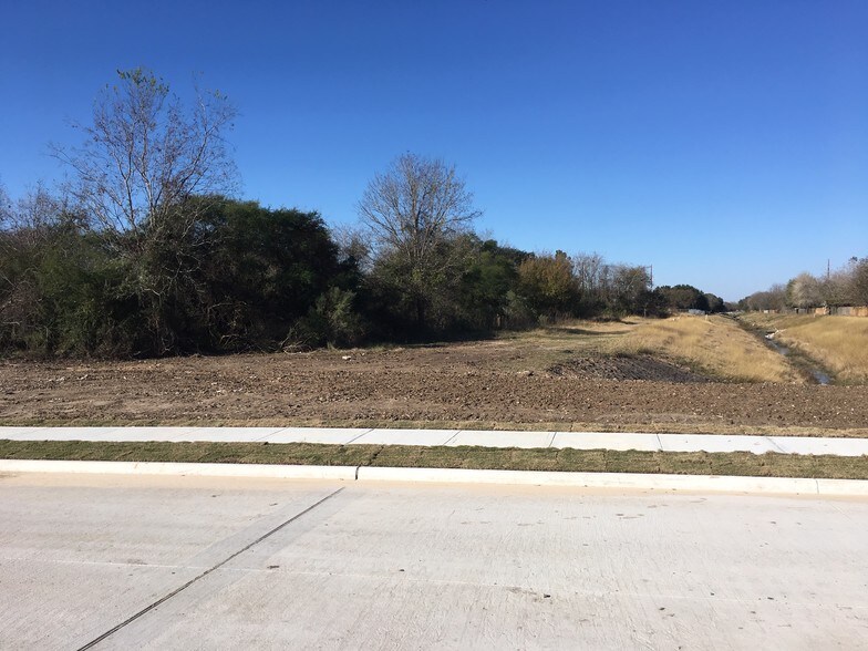 More Photos Of 16100 Beechnut St, Houston Land For Sale