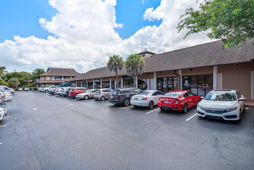 More Photos Of 10471 N Kendall Dr, Miami Storefront Retail Office For Lease