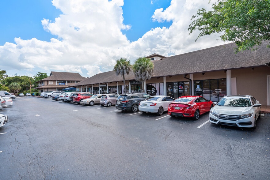 More Photos Of 10471 N Kendall Dr, Miami Storefront Retail Office For Lease