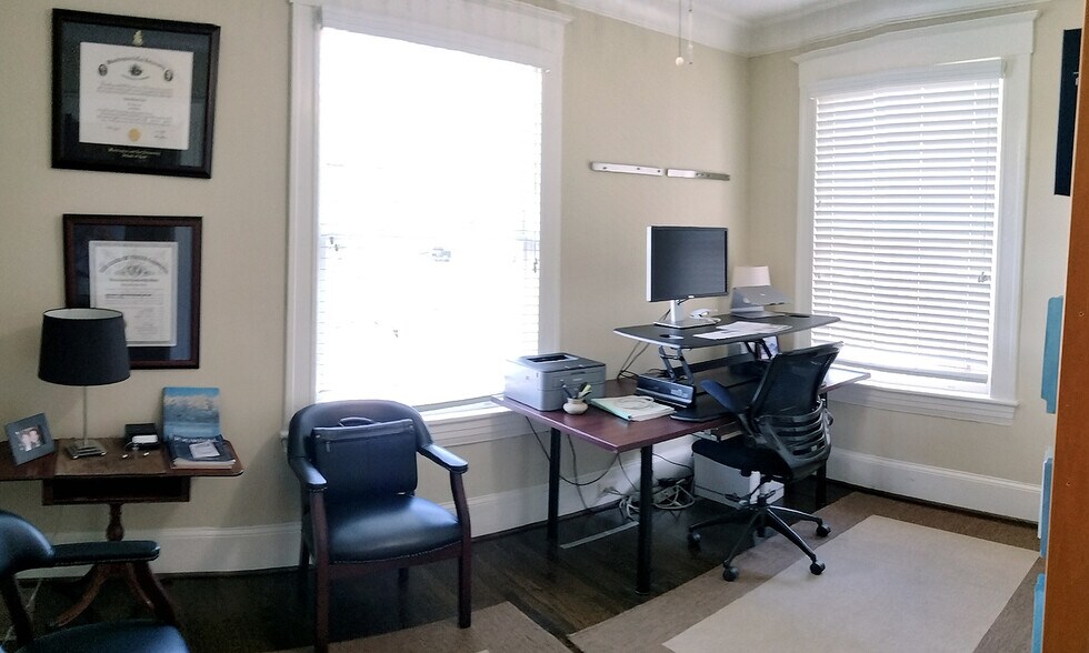 More Photos Of 1824-1826 E 7th St, Charlotte Office Residential For Lease