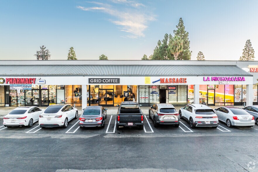 More Photos Of 3370-3400 S Bristol St, Santa Ana Freestanding For Lease