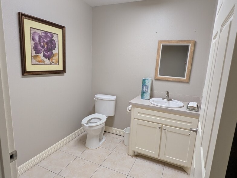More Photos Of 7318 Rodgers Rd, Manvel Healthcare For Sale