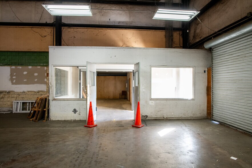 More Photos Of 398 Direct Connection Dr, Rossville Industrial For Lease
