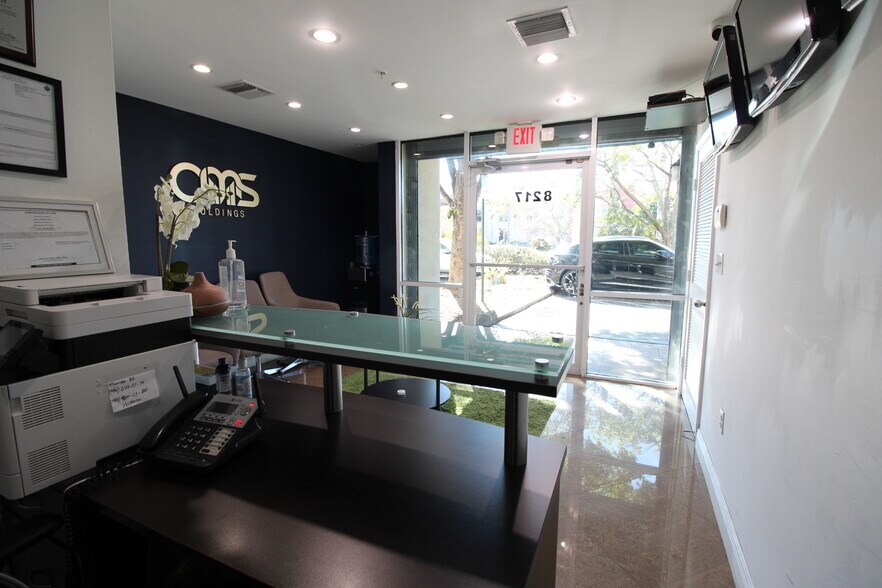 More Photos Of 8205-8225 NW 30th Ter, Doral Warehouse For Lease