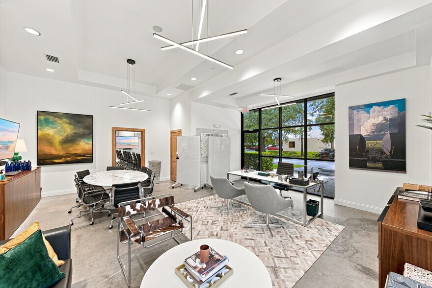 More Photos Of 4030 S Pipkin Rd, Lakeland Flex For Sale