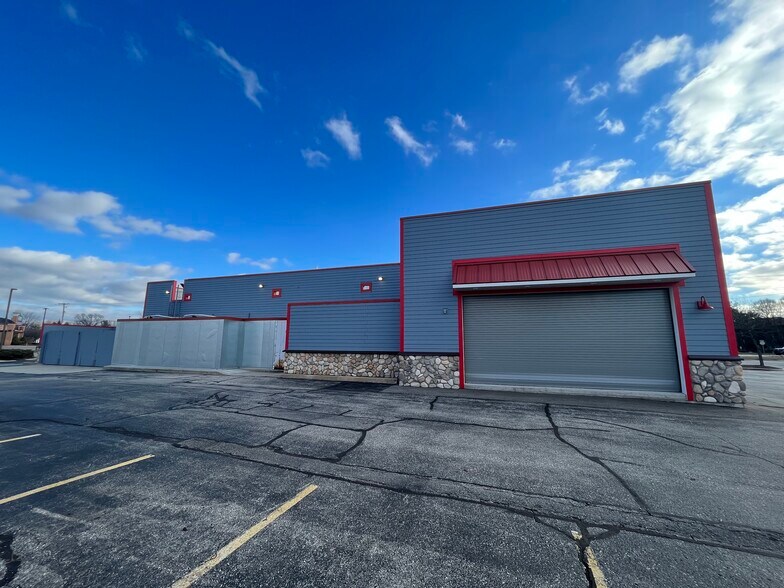 More Photos Of 4505 Canal Ave SW, Grandville Restaurant For Sale