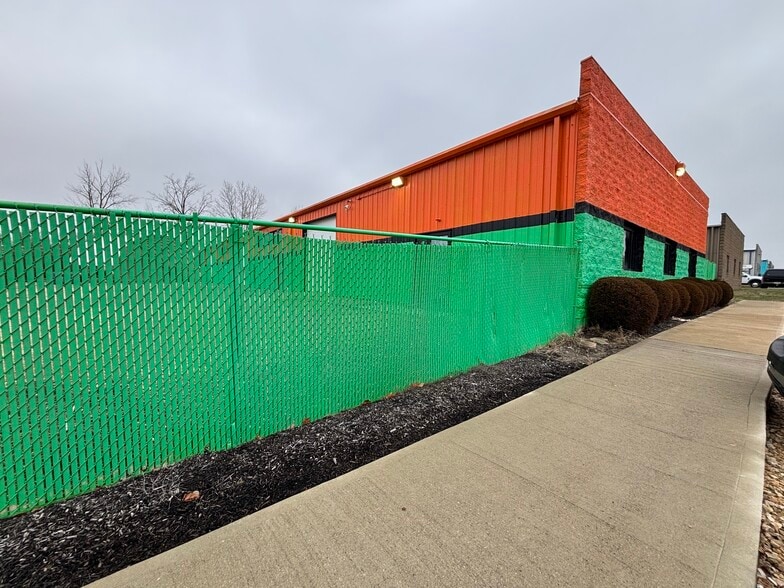 More Photos Of 4155 Gibson Dr, Tipp City Manufacturing For Sale