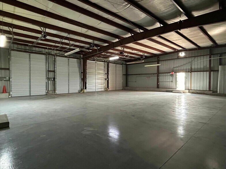 More Photos Of 27 Feick Industrial Dr, Hamburg Manufacturing For Lease