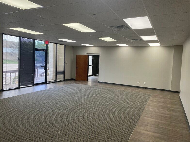 More Photos Of 3605-3665 La Reunion Pky, Dallas Distribution For Lease