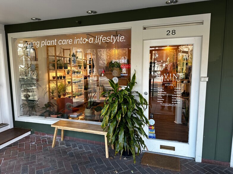 More Photos Of 28 S Fullerton Ave, Montclair Storefront For Lease
