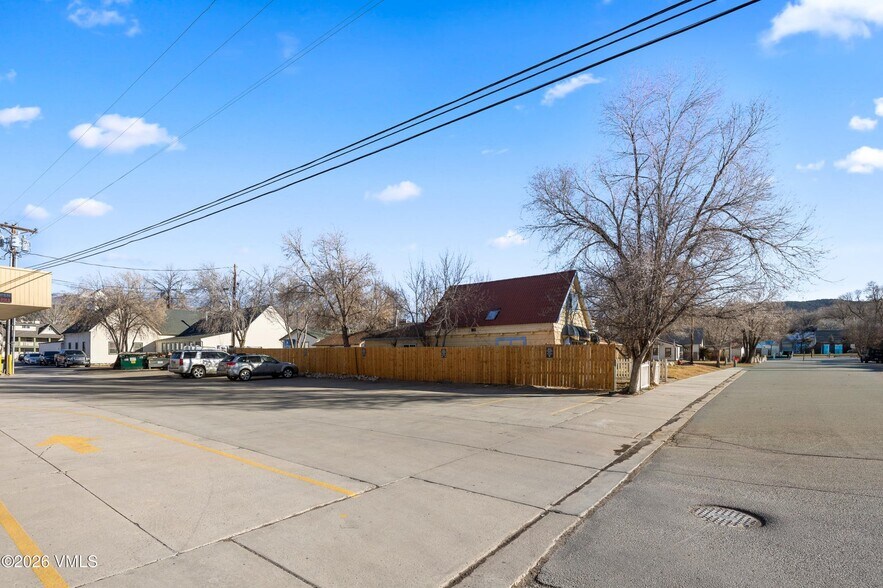 More Photos Of 215 Capitol Street, Eagle Land For Sale