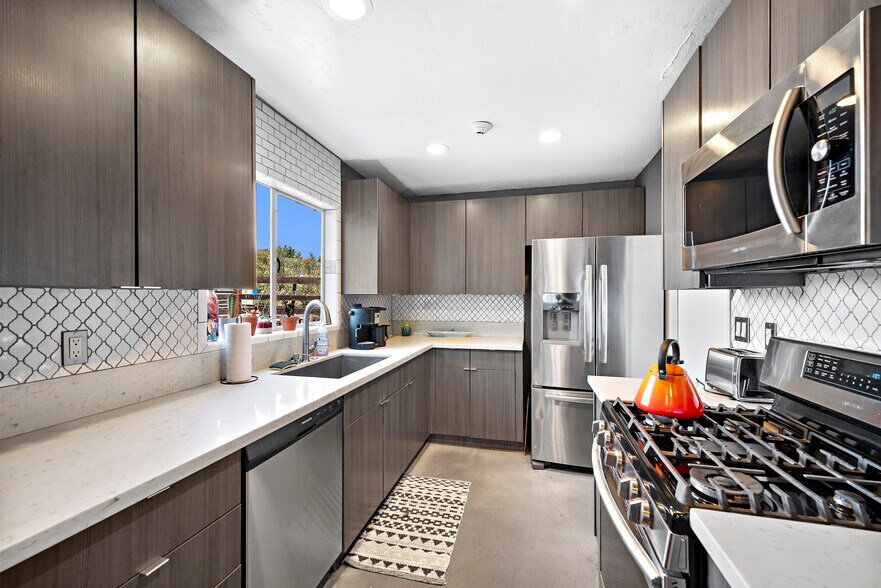 More Photos Of 2717 S El Camino Real, San Clemente Apartments For Sale