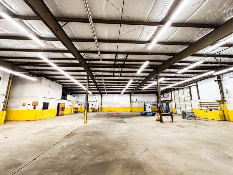 More Photos Of 5875 W US Highway 421, Wilkesboro Warehouse For Lease