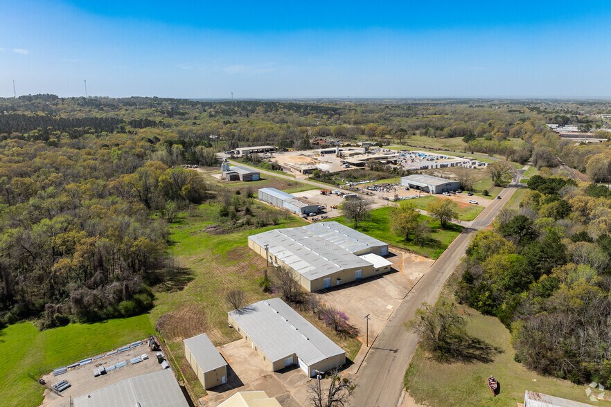 More Photos Of 2324 W Reagan St, Palestine Warehouse For Sale