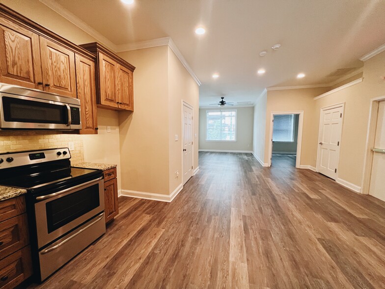 More Photos Of 1800 Camden Rd, Charlotte Office Residential For Lease