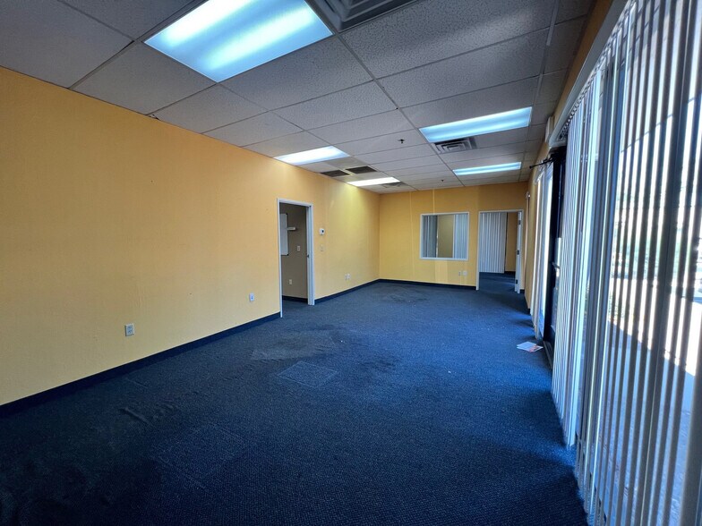 More Photos Of 8263 W Thunderbird Rd, Peoria Office For Lease