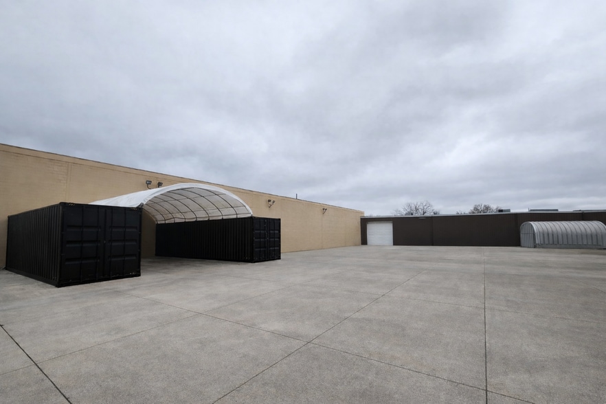 More Photos Of 14156 E 11 Mile Rd, Warren Warehouse For Sale