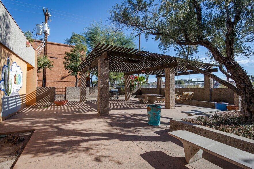 More Photos Of 3767 E Grant Rd, Tucson Office For Sale