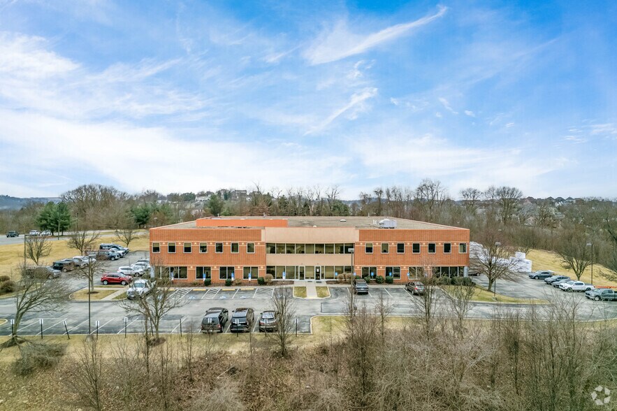 More Photos Of 401 Technology Dr, Canonsburg Light Distribution For Sale