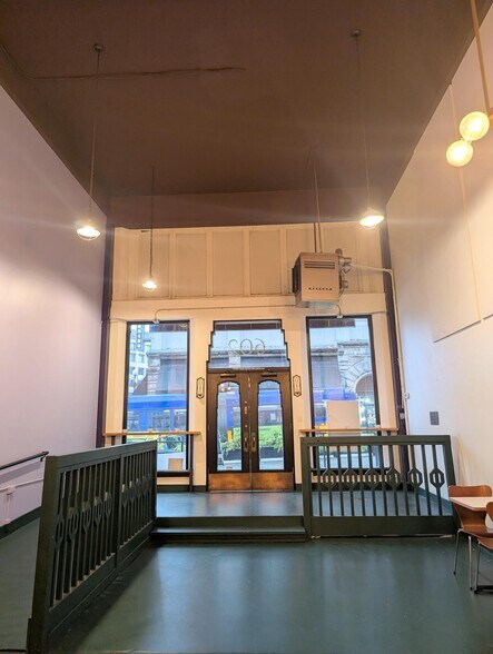 More Photos Of 600-604 2nd Ave, Seattle Storefront Retail Office For Lease