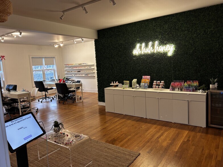 More Photos Of 677 High St, Columbus Storefront Retail Office For Lease