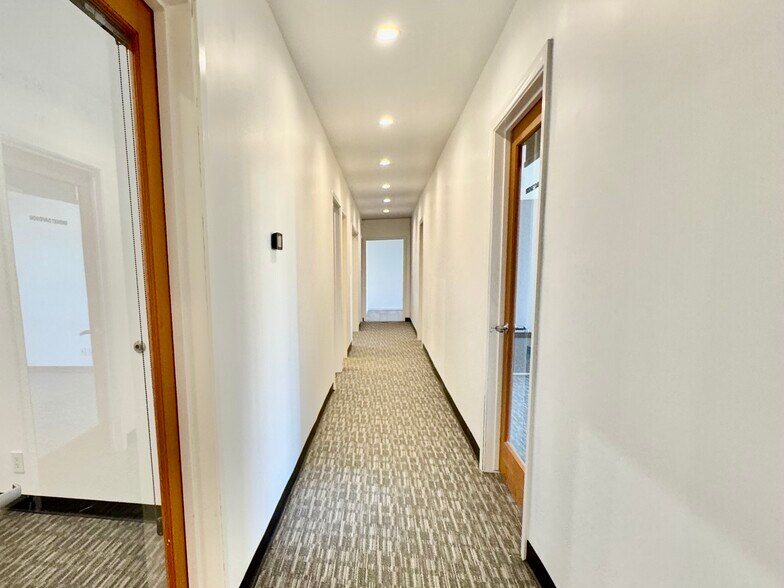 More Photos Of 1648 10th St, Santa Monica Loft Creative Space For Sale