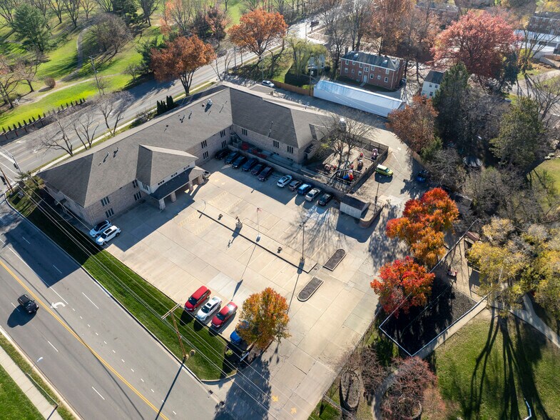 More Photos Of 805 Chatham Rd, Springfield Schools For Sale