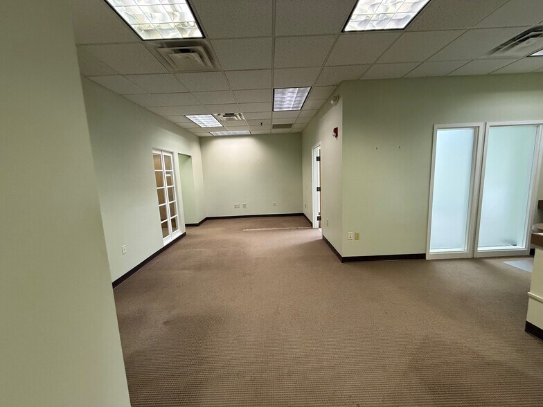 More Photos Of 100 Foden Rd, South Portland Medical For Lease