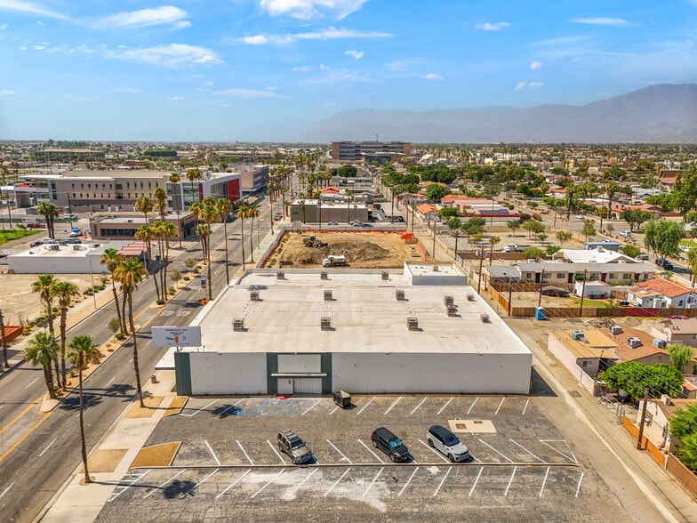 More Photos Of 45151 Oasis St, Indio Freestanding For Lease