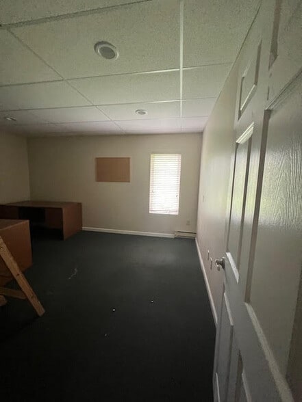 More Photos Of 5639 Walker Rd, Utica Specialty For Sale