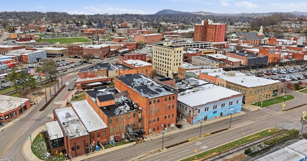 More Photos Of 124 Tipton St, Johnson City General Retail For Sale