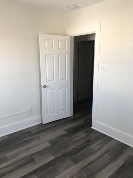 More Photos Of 1089 E 7th St, Long Beach Apartments For Sale