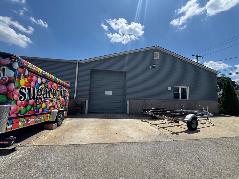 More Photos Of 41 Degnon Blvd, Bay Shore Manufacturing For Sale