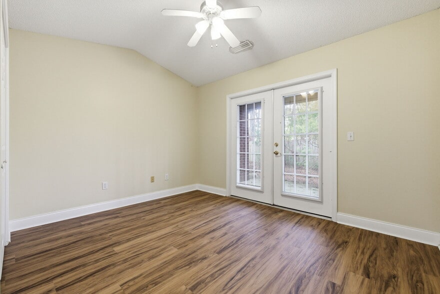 More Photos Of 100 Garden Manor Ct, Murrells Inlet Apartments For Sale