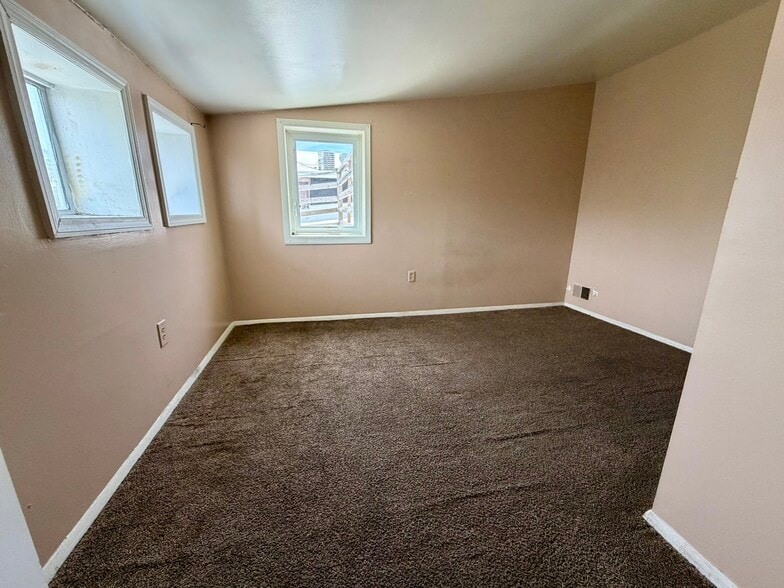 More Photos Of 1748 Eastern Ave, Baltimore Flex For Sale