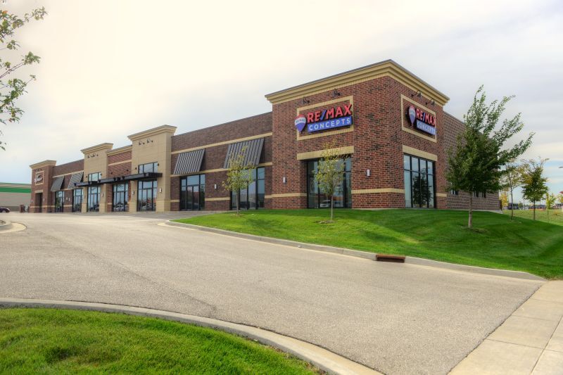 Primary Photo Of 5235 Buffalo Ridge Dr, Cedar Rapids Storefront For Lease