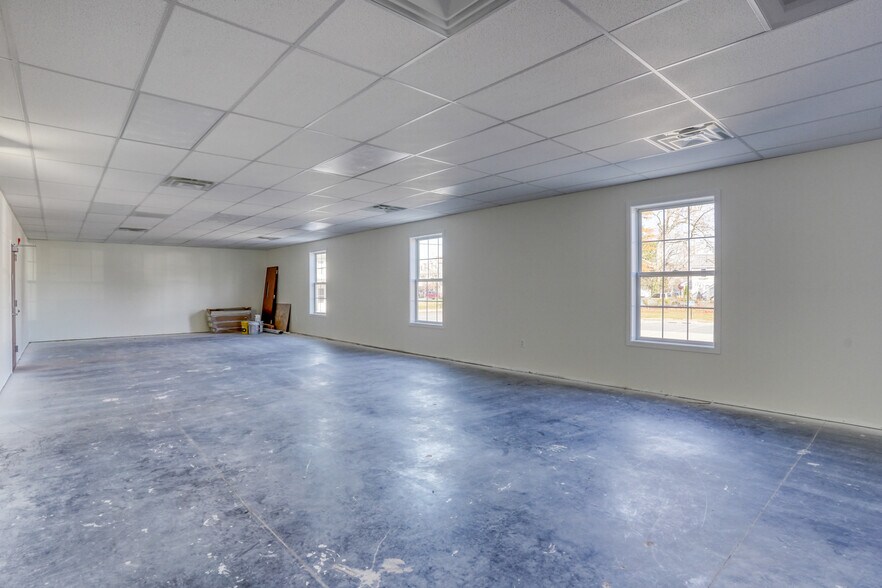 More Photos Of 4 E Laurel St, Georgetown Office For Lease