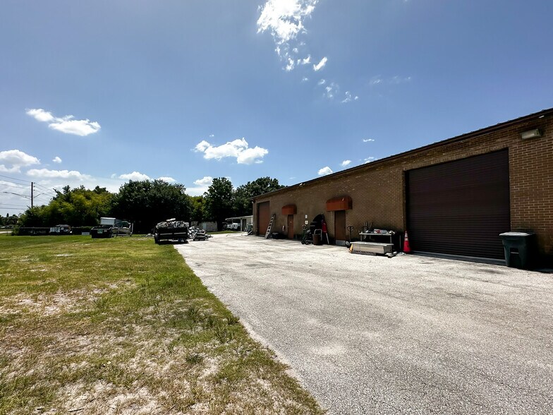 More Photos Of 3231 Drane Field Rd, Lakeland Industrial For Lease