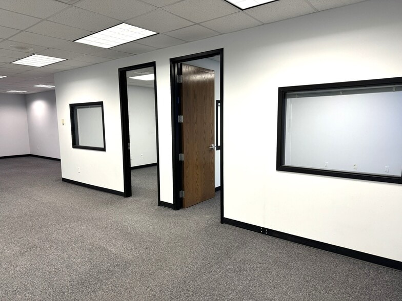 More Photos Of 7560 Rangewood Dr, Colorado Springs Medical For Lease