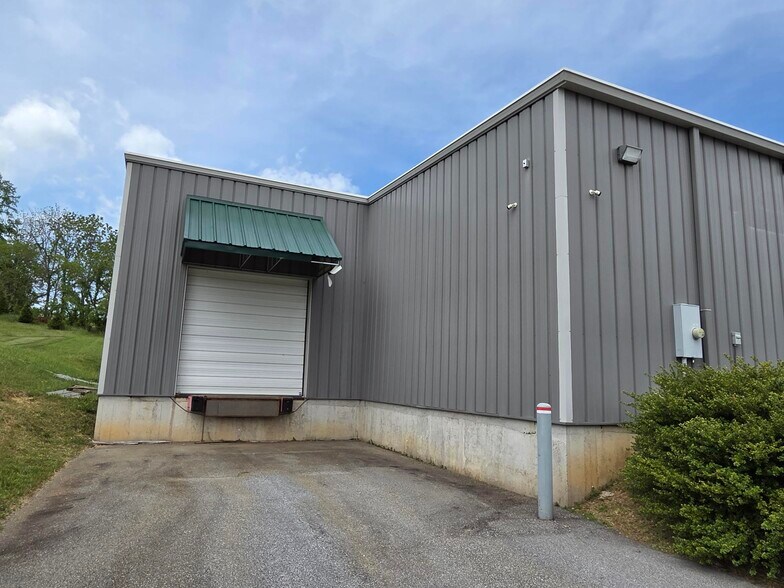 More Photos Of 5182 Boylston Hwy, Mills River General Retail For Lease