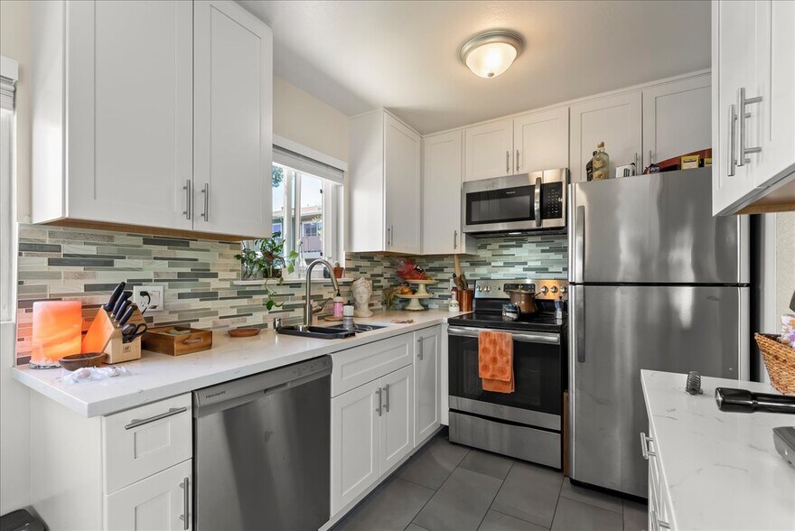 More Photos Of 227 Madrone St, Redwood City Apartments For Sale