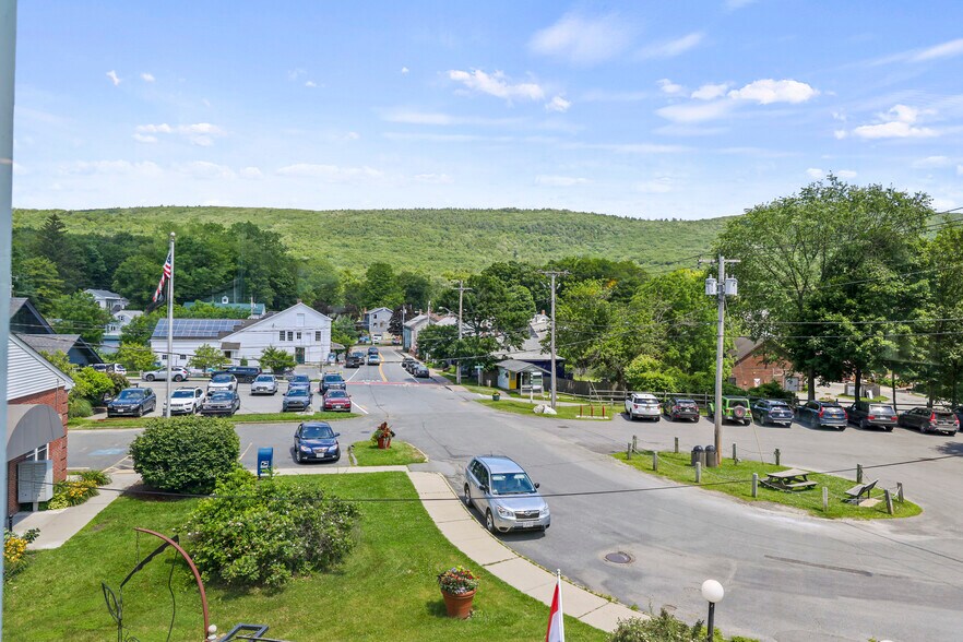 More Photos Of 8 Center St, West Stockbridge Restaurant For Sale