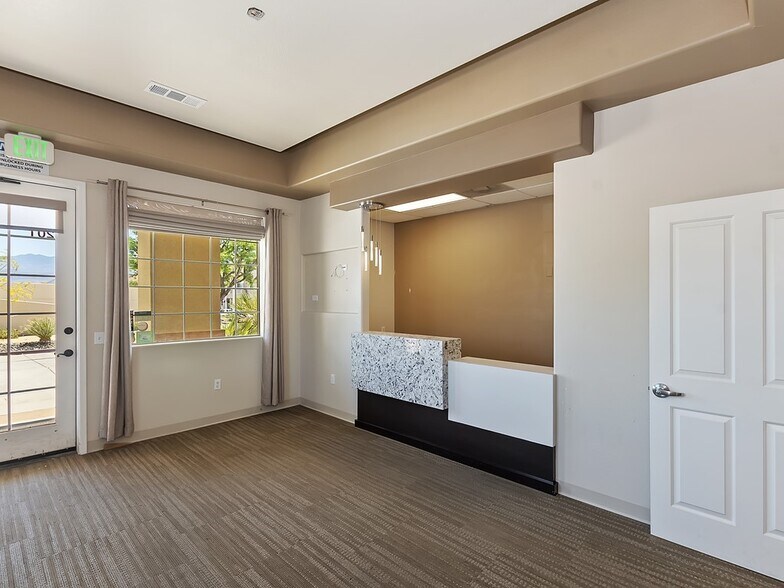 More Photos Of 35400 Bob Hope Dr, Rancho Mirage Medical For Sale