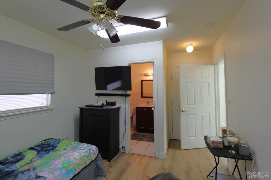 More Photos Of 637 Georges Rd, New Brunswick Medical For Sale